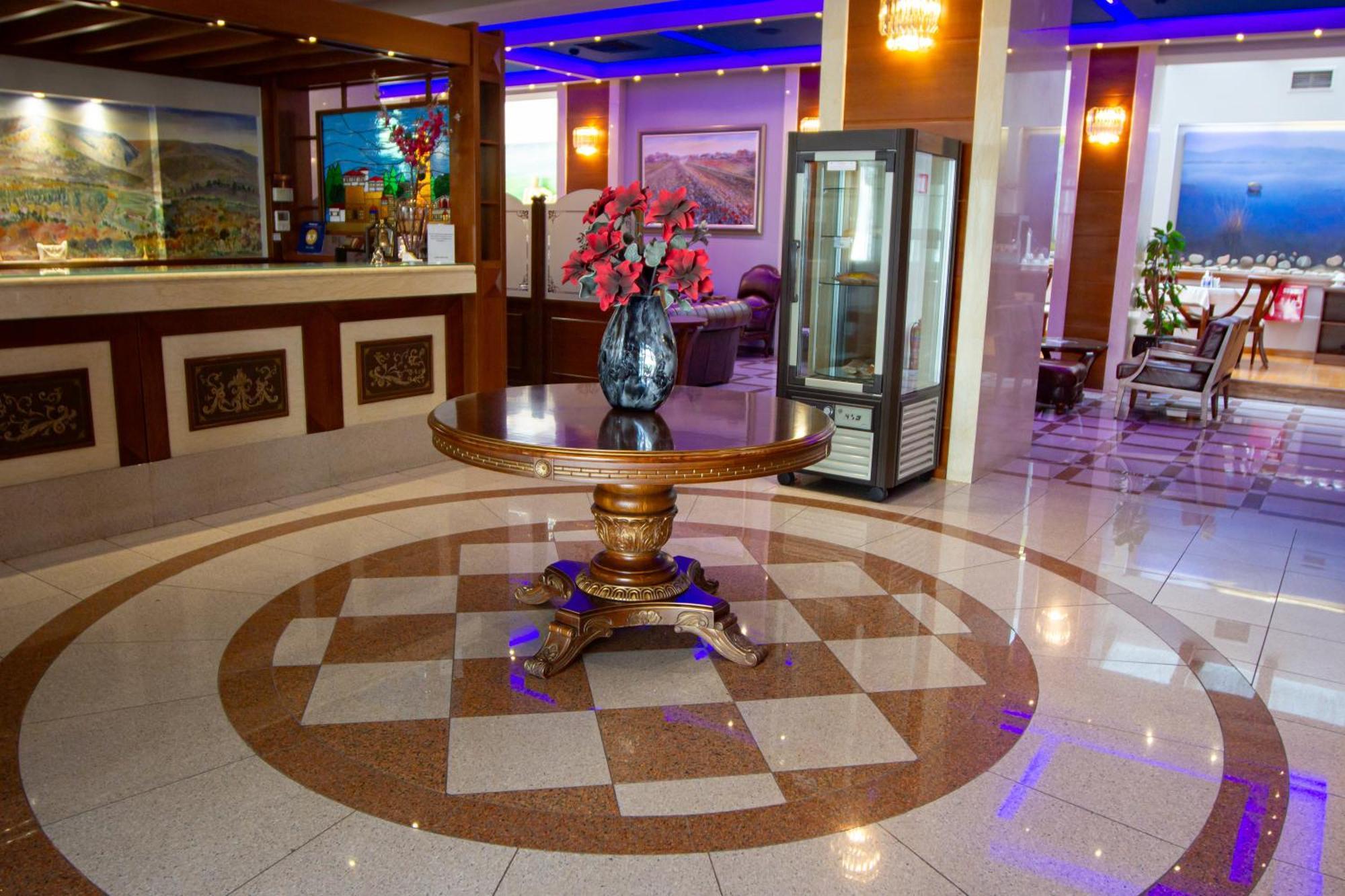 Elena Hotel Kozani Buitenkant foto
